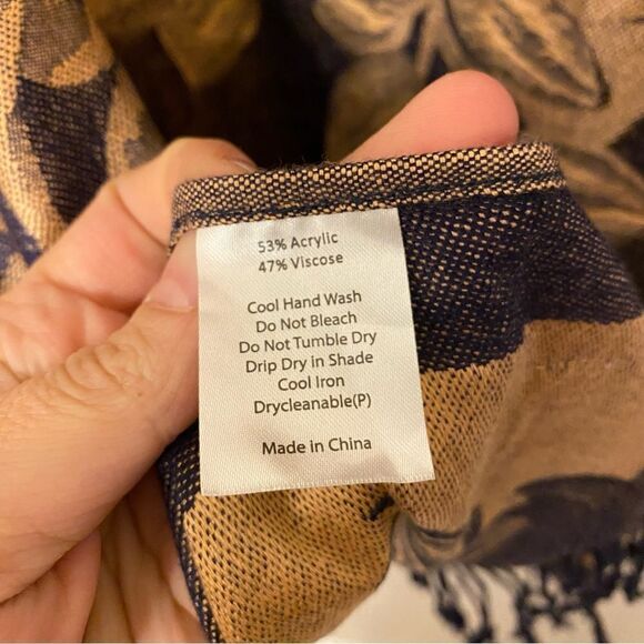 Ama Waterways navy blue beige tan large floral print fringe Scarf 28x76 - Picture 10 of 10